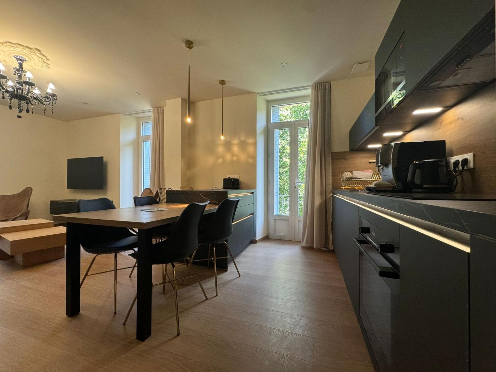 Appartements Confortables Avec Vue Montagne - Residence Villa Belle Fleur Château-Ville-Vieille 외부 사진
