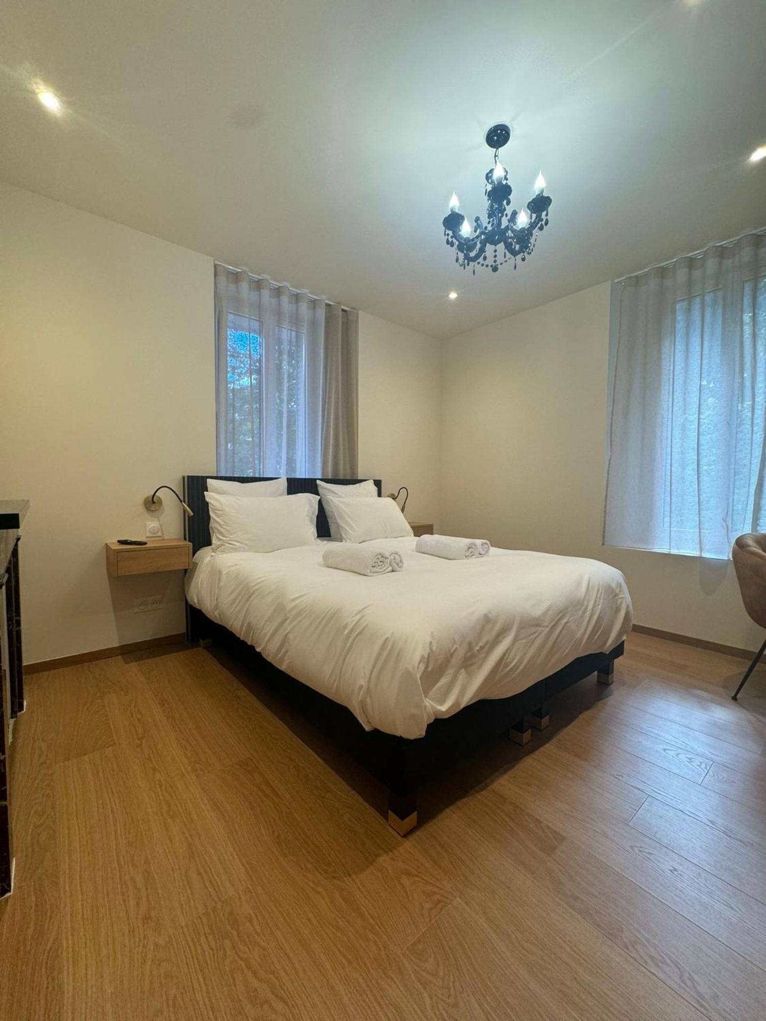 Appartements Confortables Avec Vue Montagne - Residence Villa Belle Fleur Château-Ville-Vieille 외부 사진