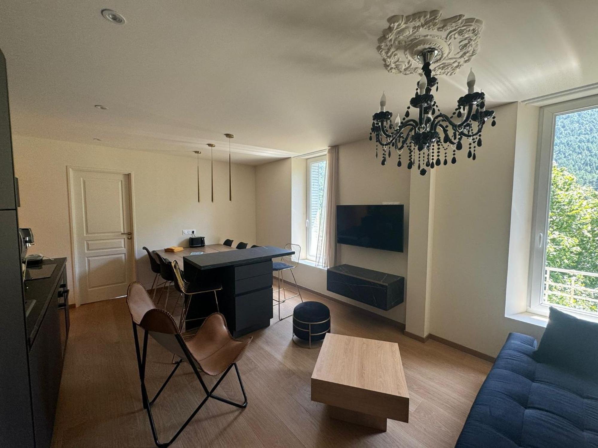 Appartements Confortables Avec Vue Montagne - Residence Villa Belle Fleur Château-Ville-Vieille 외부 사진