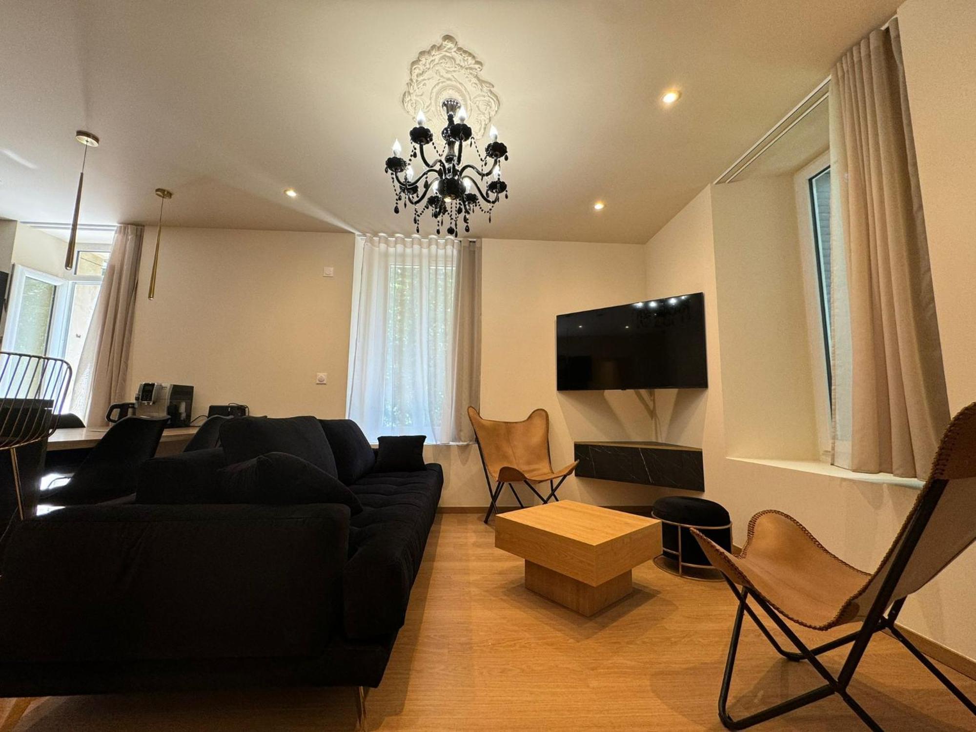 Appartements Confortables Avec Vue Montagne - Residence Villa Belle Fleur Château-Ville-Vieille 외부 사진