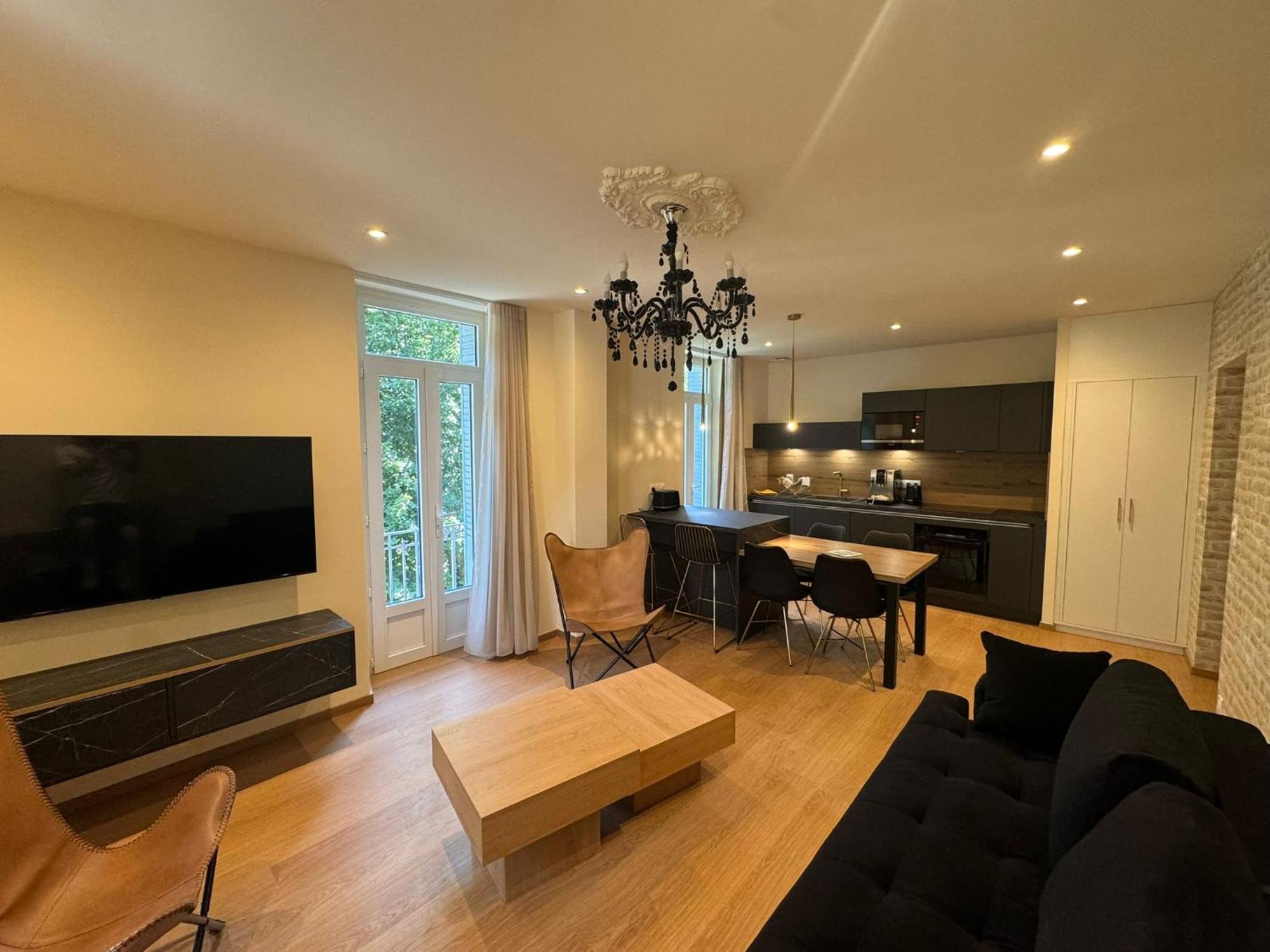 Appartements Confortables Avec Vue Montagne - Residence Villa Belle Fleur Château-Ville-Vieille 외부 사진