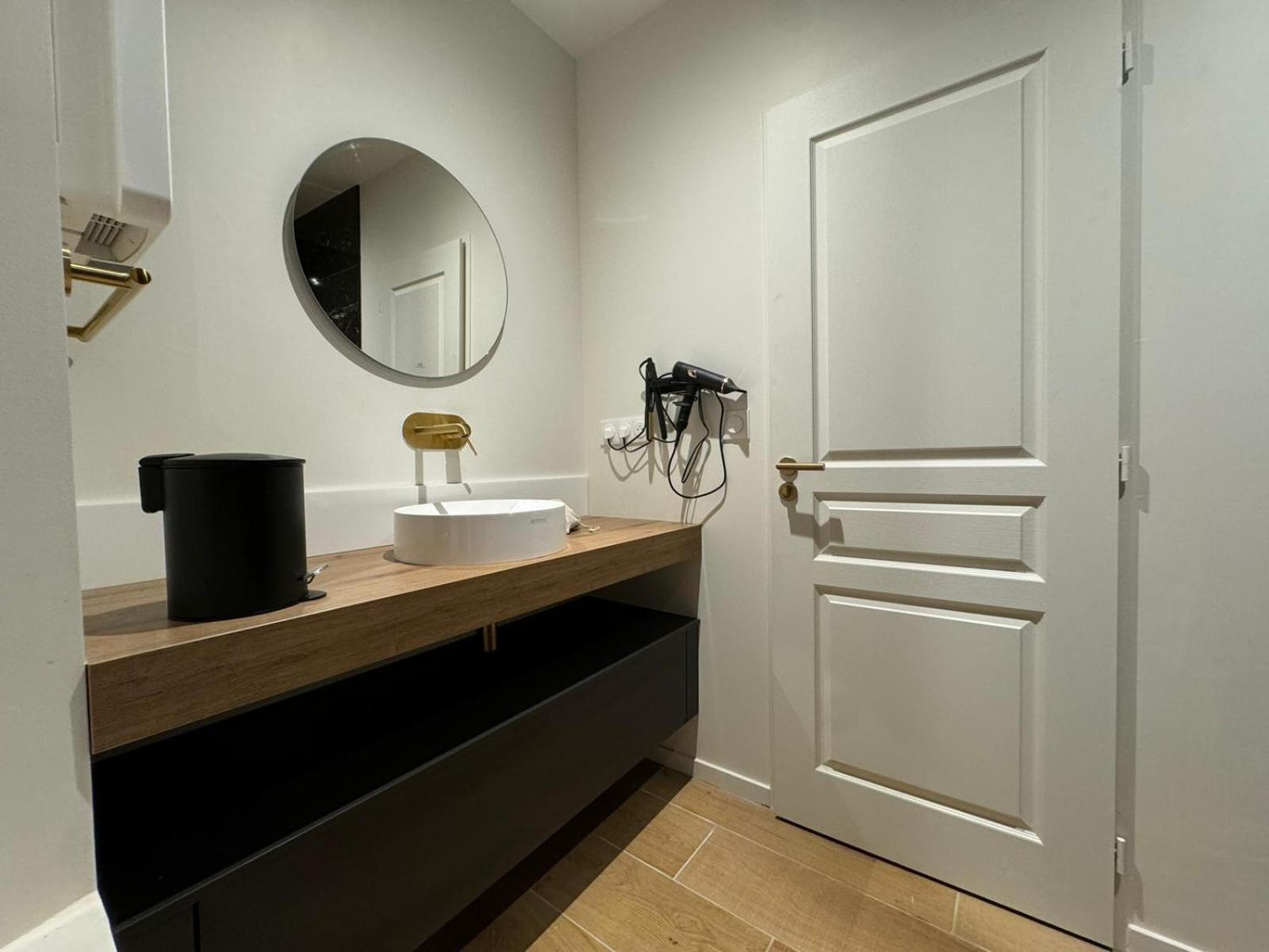 Appartements Confortables Avec Vue Montagne - Residence Villa Belle Fleur Château-Ville-Vieille 외부 사진