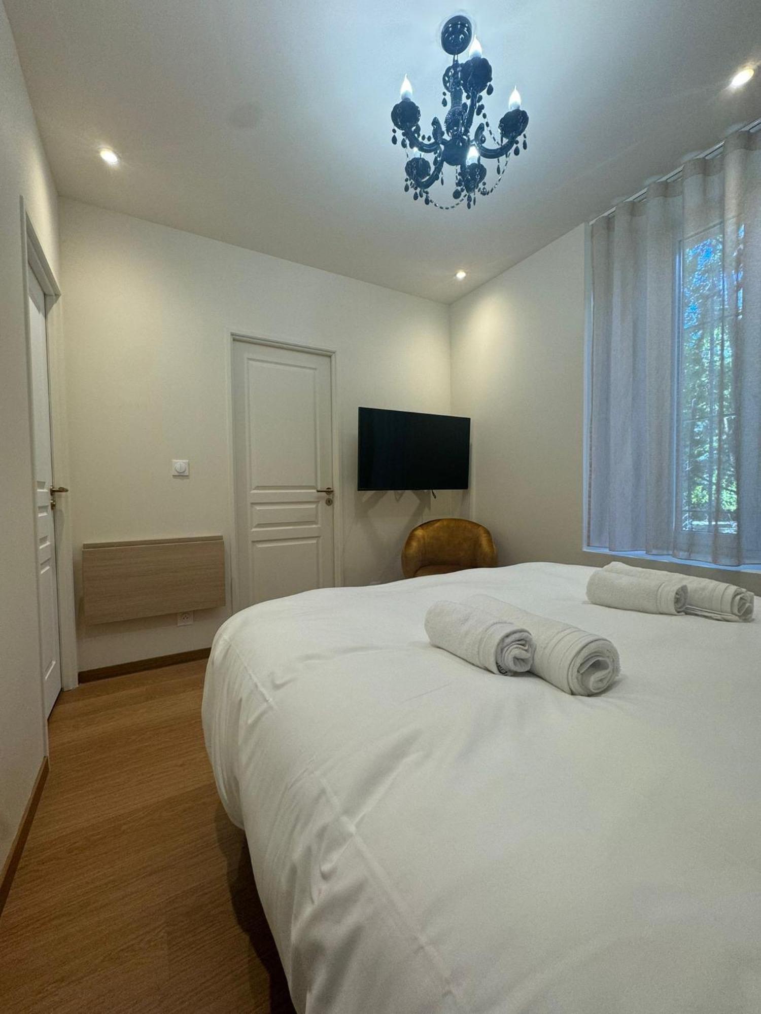 Appartements Confortables Avec Vue Montagne - Residence Villa Belle Fleur Château-Ville-Vieille 외부 사진